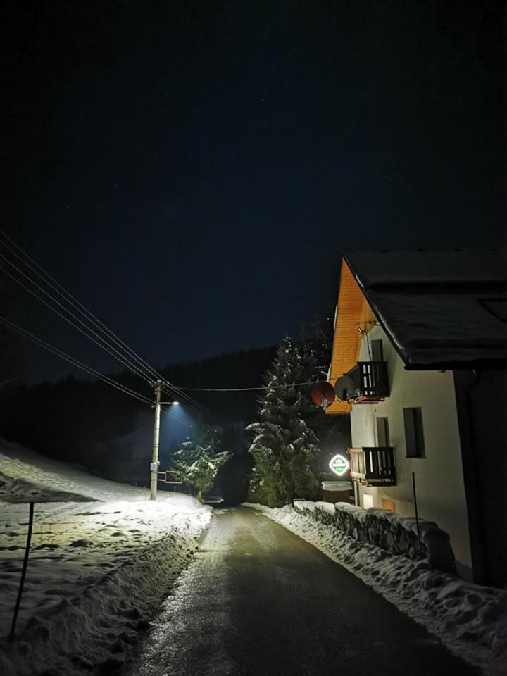 Penzion Zazrifka Zázrivá Zewnętrze zdjęcie